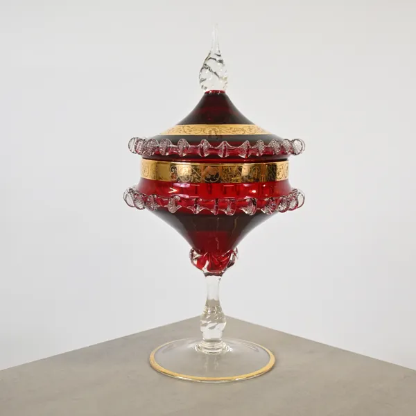 Bonbonjär på fot, glas, 1900-talets mitt.