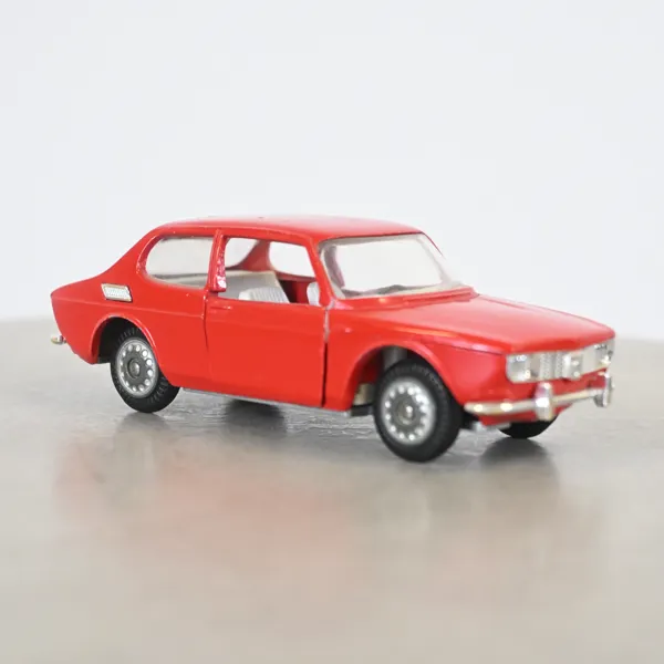Tekno Dnmark , Plåtleksaksbil, "SAAB 99".