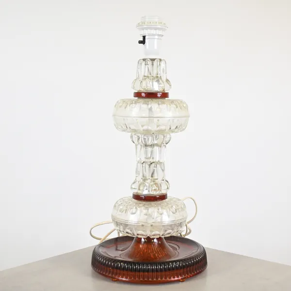 Gustav Leek, bordslampa, glas, Orrefors, 1900-talets andra hälft.