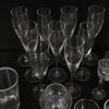 Parti glasservisdelar.