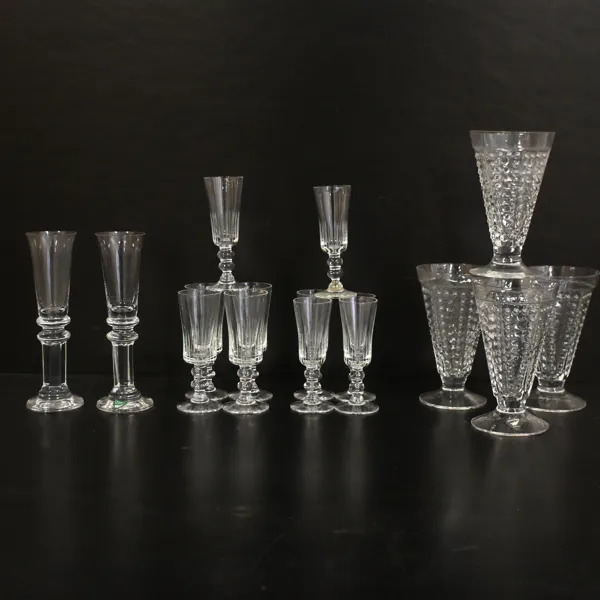 Glasservisdelar, 16st, "Chevalier", "Gästprovarglas" & "Herrgård".