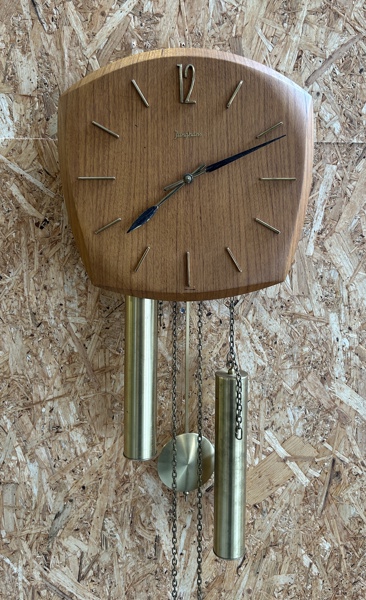 Lodur Junghans i teak