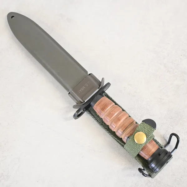 Bajonett, modell M4. 