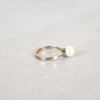 Ring med pärla, 14k vitguld.