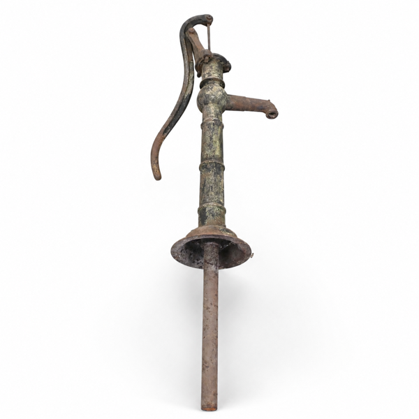Vattenpump, gjutjärn, 1900-talets första hälft.