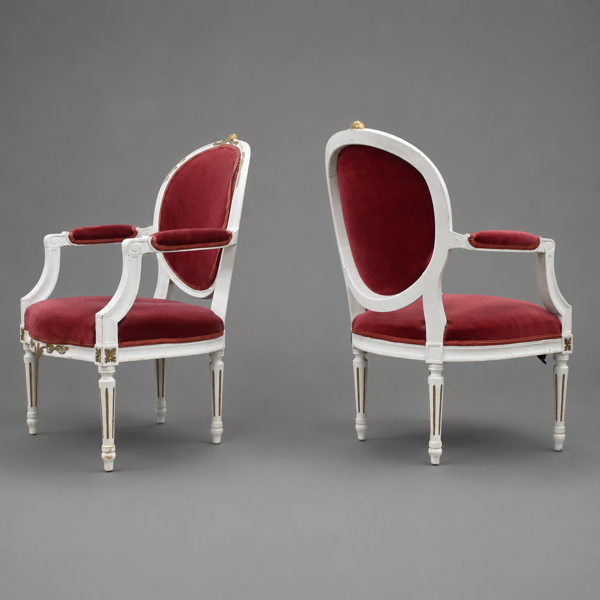 Karmstolar, ett par, gustaviansk stil, 1900-tal.