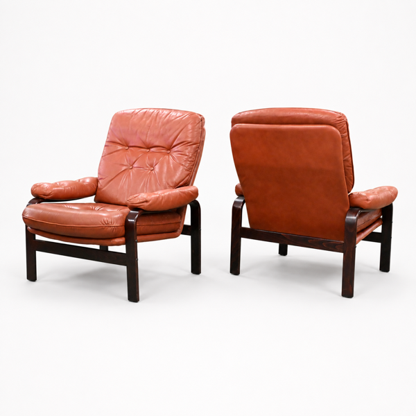 Ftåöljer, ett par, skinn, 1970-tal.