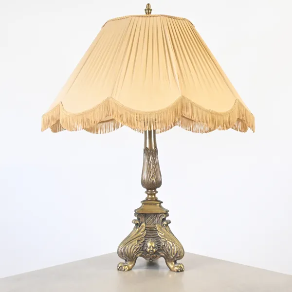 Bordslampa, mässing, barockstil, 1930-tal.