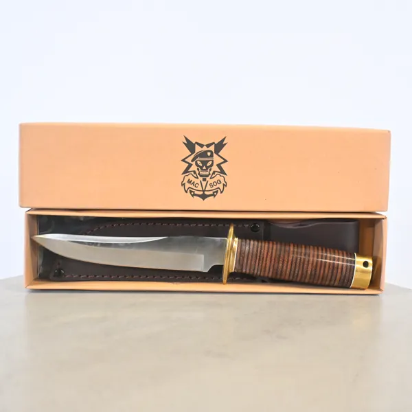 Kniv, "Macv-Sog", Pennan & Svärdet.