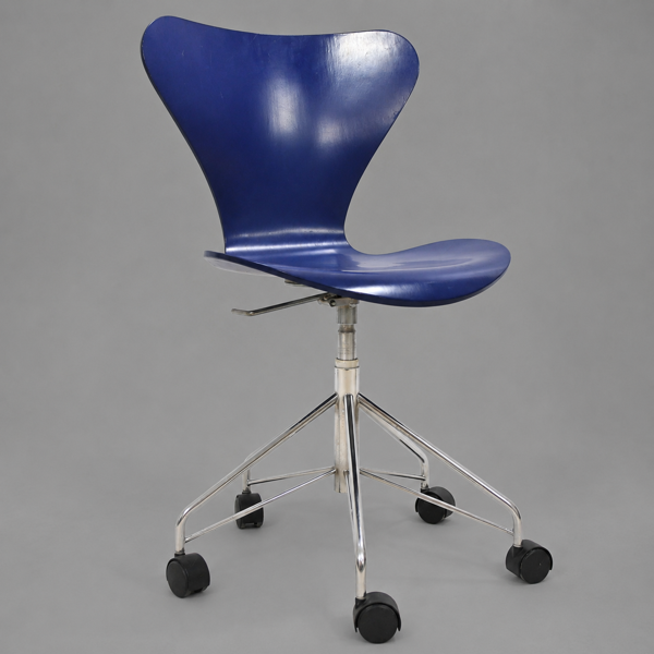 Arne Jacobsen, skrivbordsstol, "Sjuan", Fritz Hansen, Danmark.