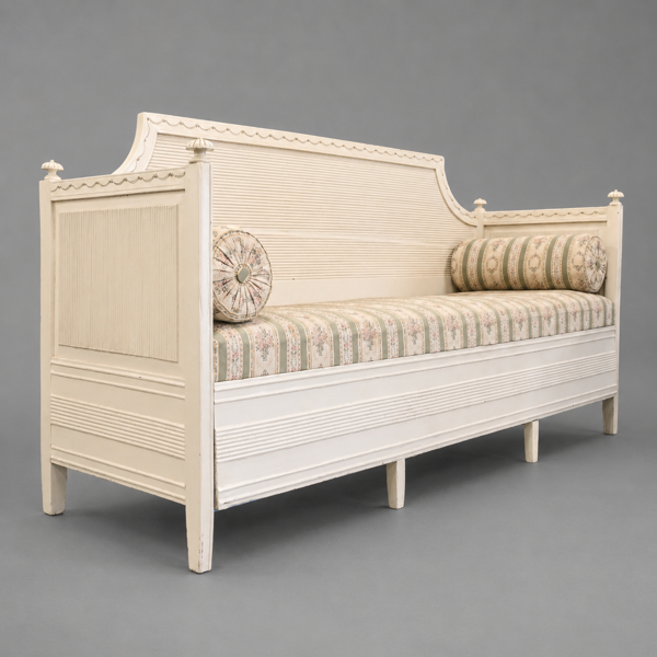 Soffa, sengustaviansk, omkring år 1800.
