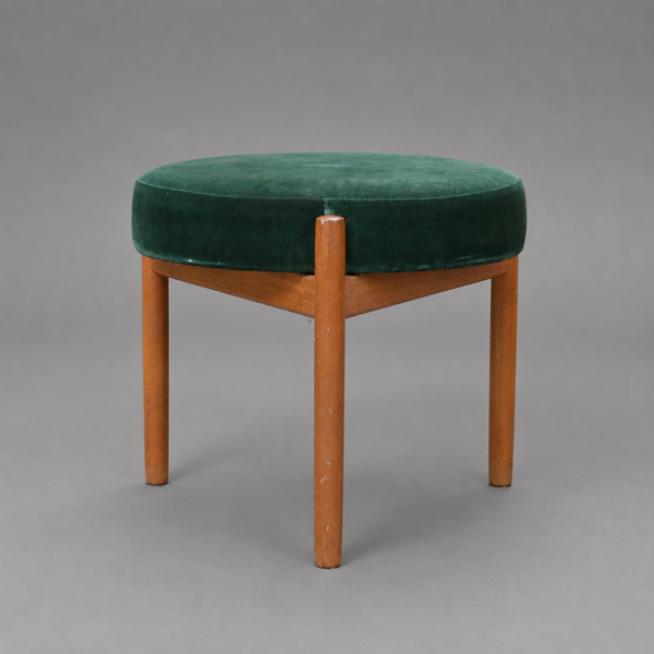 Hugo Frandsen, pall, teak, Spøttrup Møbelfabrik, Danmark, 1960-tal.