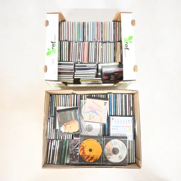 Lådor med CD-skivor, 2st.