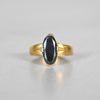 Ring, 23k guld med sten.