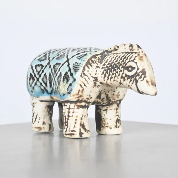 Lisa Larsson, figurin, "Varan", ur serien "Jura", stengods, Gustavsberg.