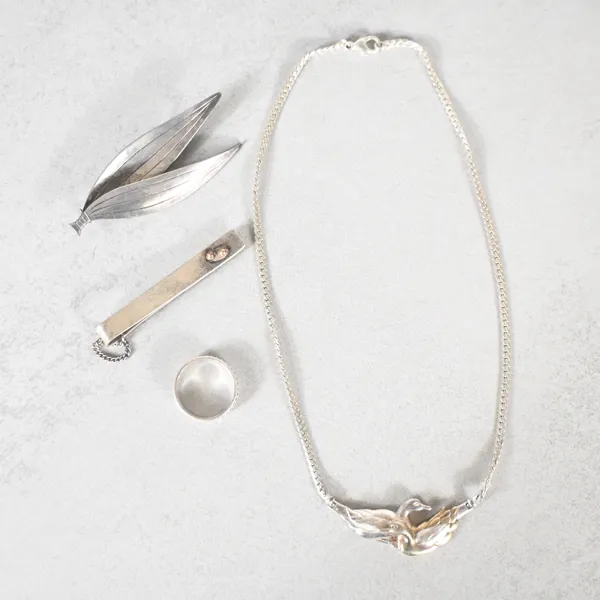 Smycken, fyra delar, sterlingsilver.