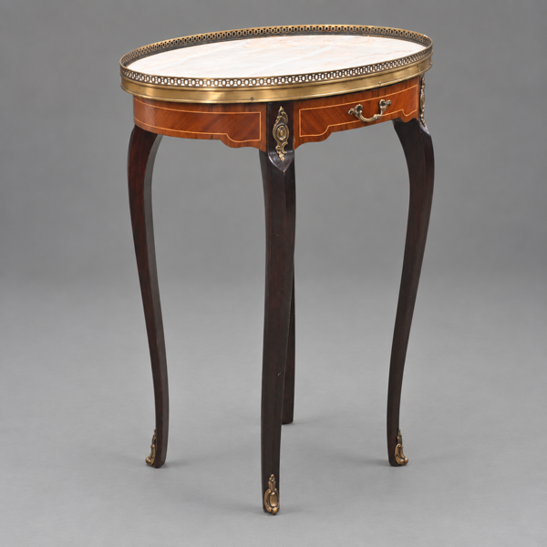 Sidobord, Louis XVI-stil, 1900-tal.
