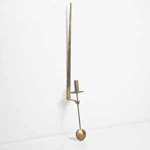 Pierre Forsell, väggljusstake, ''Pendeln'', Skultuna.