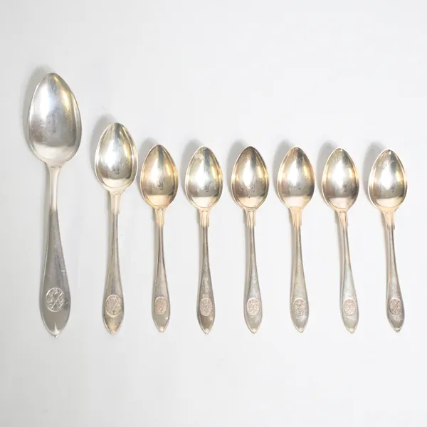 Skedar, 8st, silver.