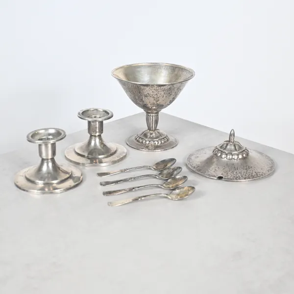Silverföremål, 7 delar, 1900-tal.