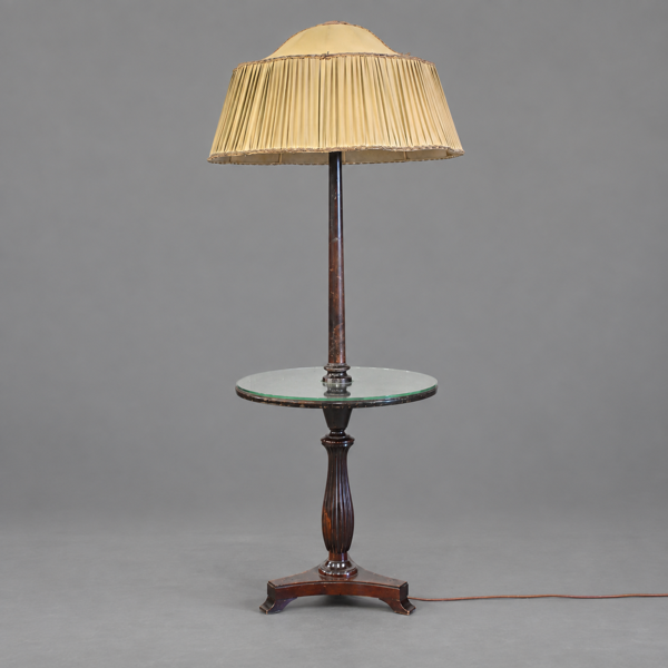 Golvlampa med bord, Swedish Grace, 1920/30-tal.