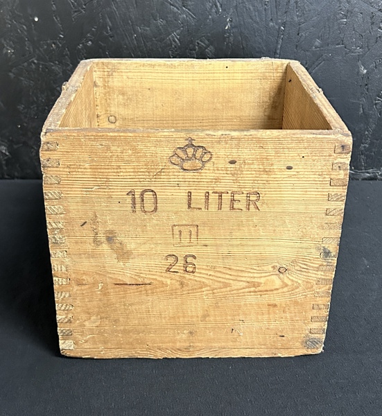 Krönt  mått 10 L