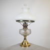Bordsfotogenlampa, glas och mässing, tidigt 1900-tal.