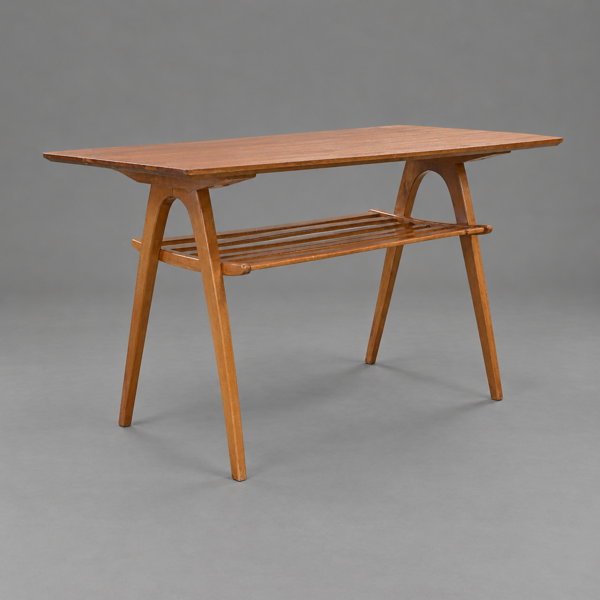 Soffbord med tidningshylla, teak, 1950/60-tal.