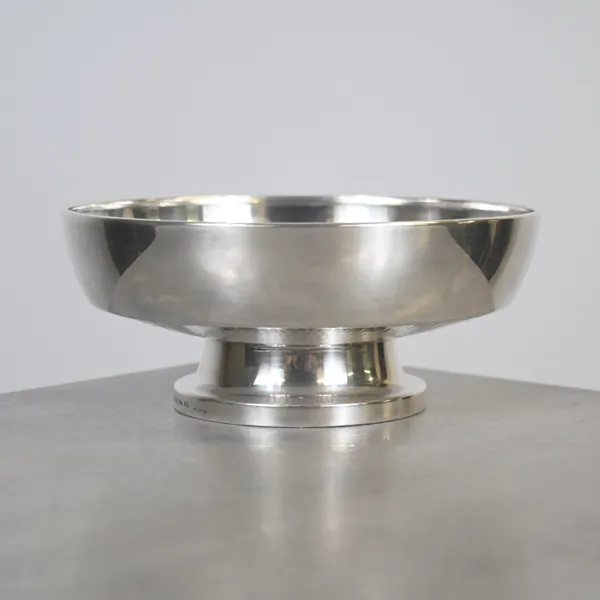 Eric Löfman (1925-1994) skål på fot, silver, 1955.
