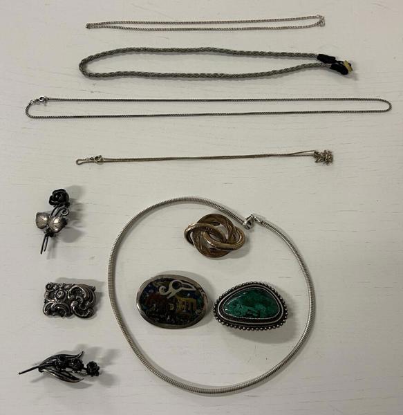 Silversmycken, vikt 107 gram
