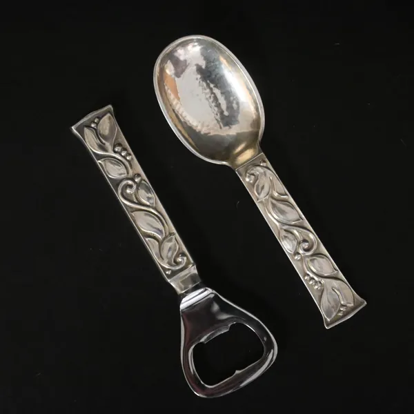 Evald Nielsen, kapsylöppnare och sked, sterlingsilver, Danmark.