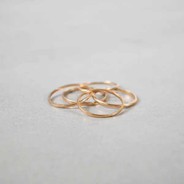 Ringar, 5st, 18k guld, 1900-talets andra hälft.