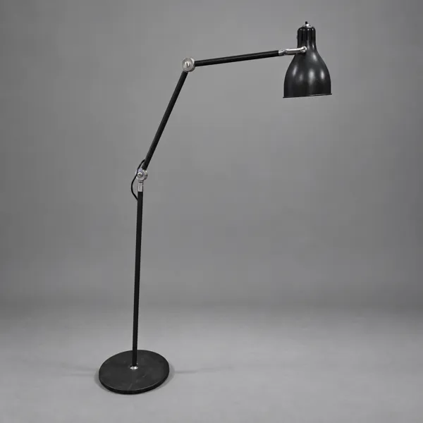 Golvlampa, lackerad metall, Ikea, samtida.