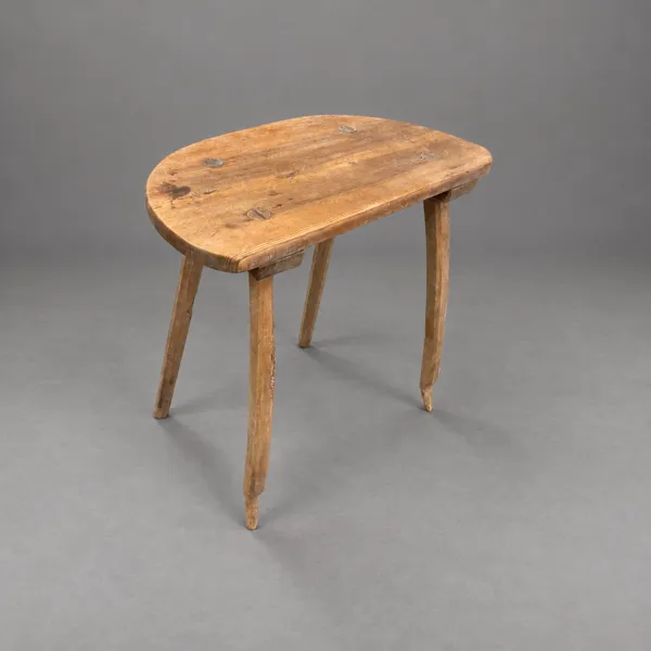Hantverkspall, allmoge, furu, 1800-tal.