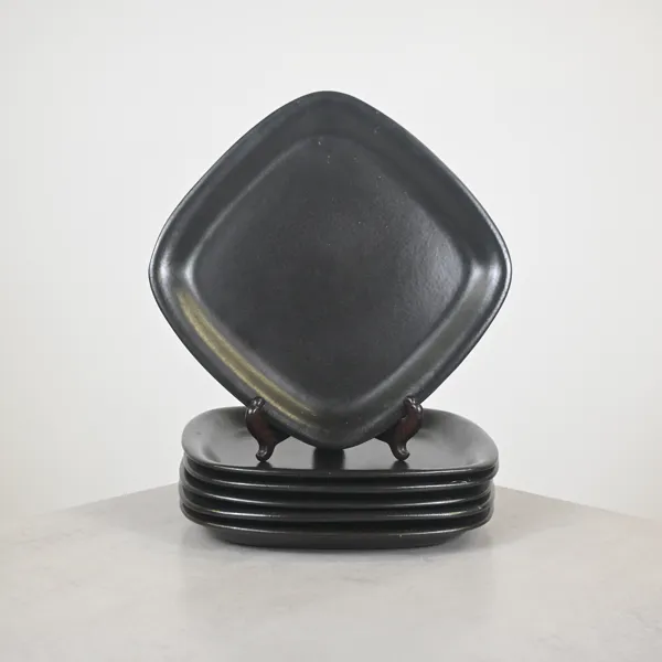 Ingrid Atterberg, tallrikar, 6st, lergods, Upsala Ekeby, 1950-tal.