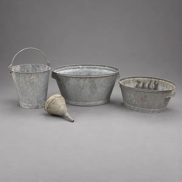 Zinkkärl, 4 delar, 1900-tal.