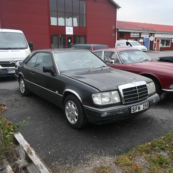 Mercedes-Benz 230 CE, coupé, 1990.