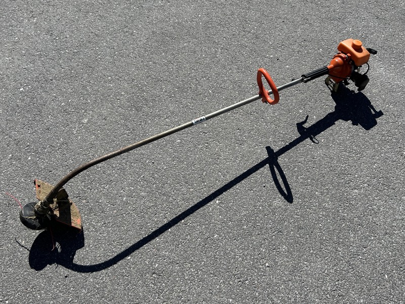 Trimmer bensindriven Tanaka
