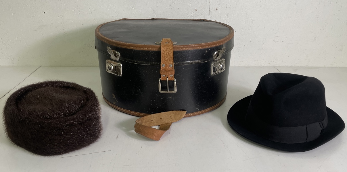 Hattask med Hatt och Pälsmössa 