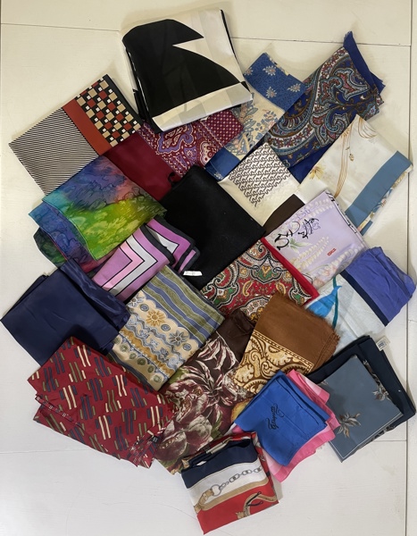 Scarves mestadels italienska 