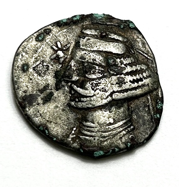 Parthian Kingdom År 50-42 f.Kr 
Laodikeia Silver
Orodes ll