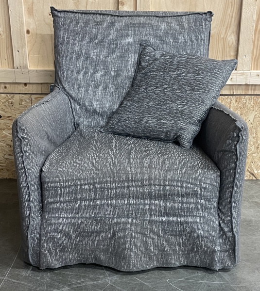 Fåtölj ”Ghost 04” design Paola Navone avtagbar klädsel 