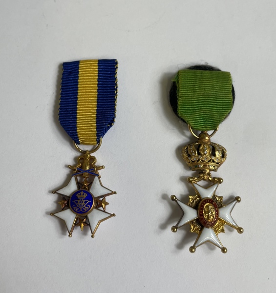 Miniatyrmedaljer 2 st Vasaorden och Militärsällskapet 