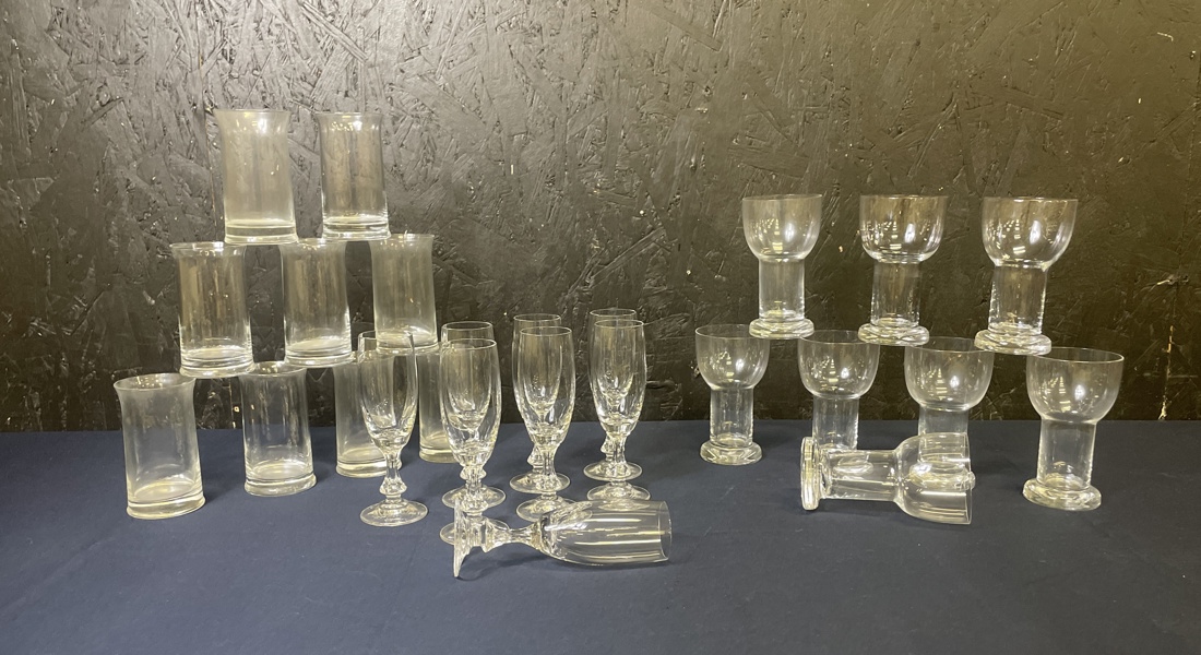 Ölglas och Champagneglas bl a "Picnic"