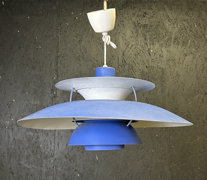 Taklampa "PH-lampa" design Poul Henningsen för Louis Poulsen, 1900-talets andra hälft.