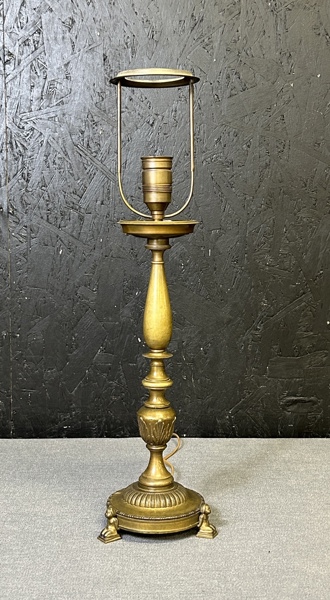 Bordslampa i mässing 
