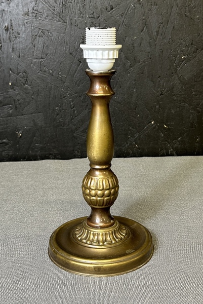 Bordslampa i mässing 