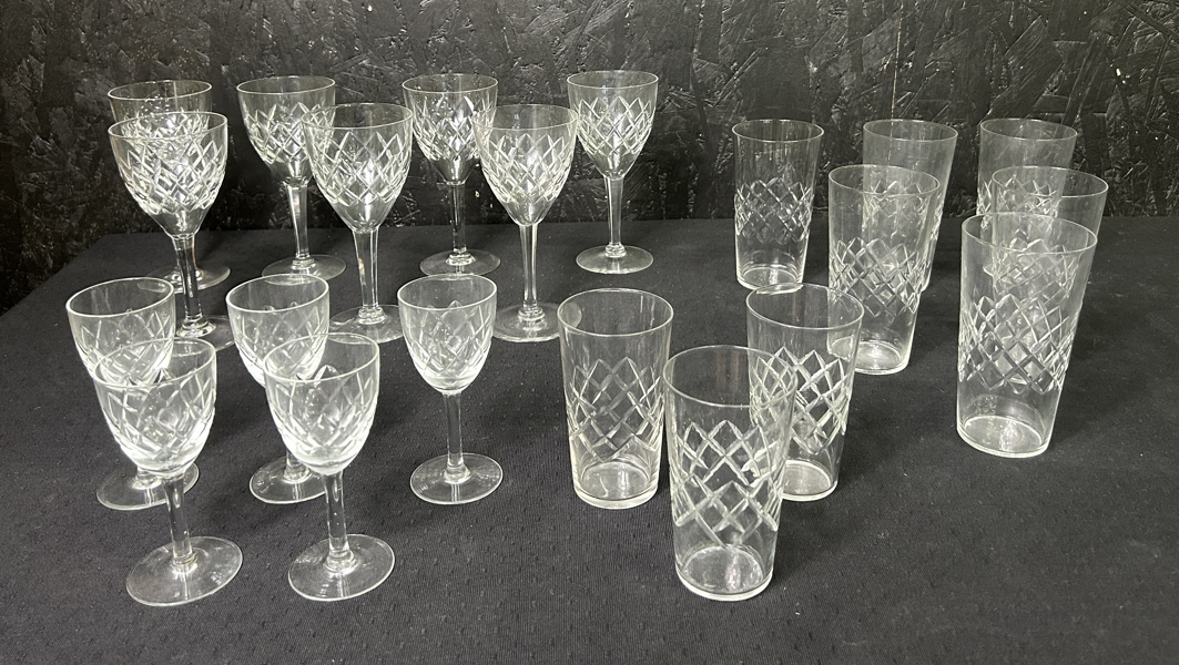 Glasservisdelar - Vinglas 7 st, grogglas 6 st, selterglas 3 st, likörglas 5 st