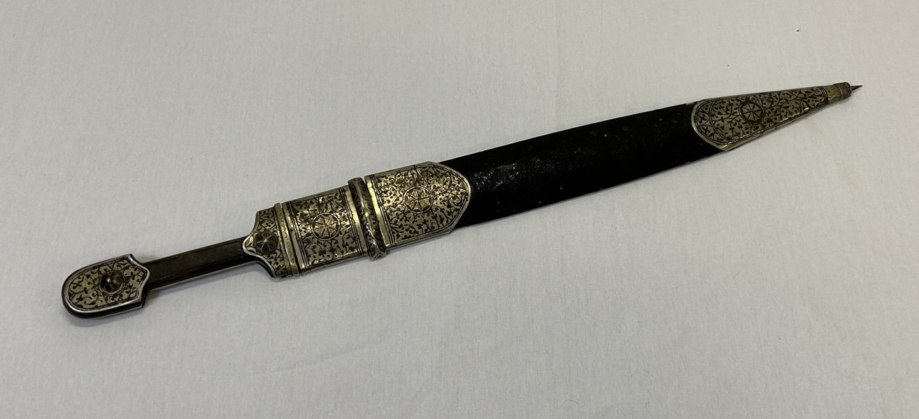 Kindjal, 1800 talets slut, 1900 talets början, stämplad på blad