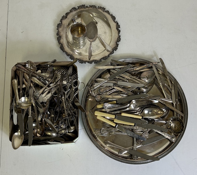 Nysilverföremål, ca 10kg.